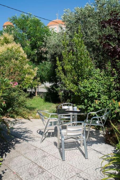 Anadora 2: Hospitable Stone House With Yard Apartamento Alexandroupoli Exterior foto